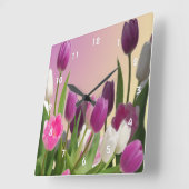 大きな紫と白のチューリップ スクエア壁時計 (傾斜)