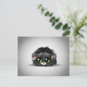 大きな緑の目をした、悲しくて孤独な小さな子猫 ポストカード (スタンド正面)