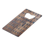 大きな補強木製扉内の古い小扉 クレジットカード栓抜き (正面アングル)