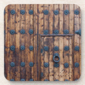大きな補強木製扉内の古い小扉 コースター (正面)