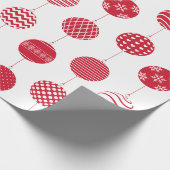 大きな赤いクリスマスボールパターンのラッピング紙 ラッピングペーパー (角)