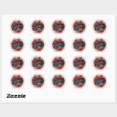 大きな赤い椅子に座るスコティー ラウンドシール (シート)