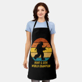 大きな足はもう隠れて探し求めたくない今H エプロン (着用した状態)