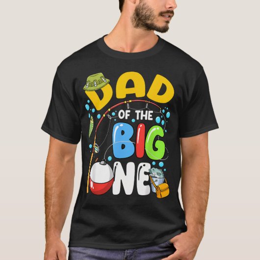 大きな釣果を出したパパの釣り誕生日おめでとうファミリー Tシャツ (正面)