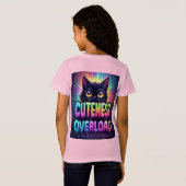 大きな黄色い目をしたかわいい黒猫 Tシャツ (裏面フル)