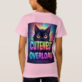 大きな黄色い目をしたかわいい黒猫 Tシャツ (裏面)