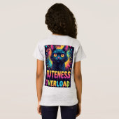 大きな黄色い目をしたかわいい黒猫 Tシャツ (裏面フル)