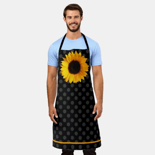大きな黄色のひまわりと黒い水玉模様 エプロン (着用した状態)