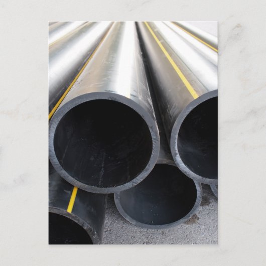 大きな黒いパイプはプラスチックの大径を閉じる ポストカード (正面)