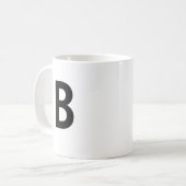 大きな黒イニシャル文字ミニマルなモノグラム コーヒーマグカップ (正面左)