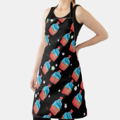 大きな黒、青、赤のカップケーキプリントエプロン エプロン (インサイチュ)