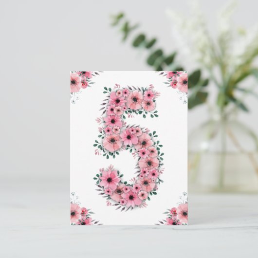 大きな5歳の誕生日 ピンクの花 女の子 緑の葉 ポストカード (スタンド正面)