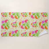 大きポップ・アートのな色の花ピンクとオレンジの淡い色の緑 ビーチタオル (正面)