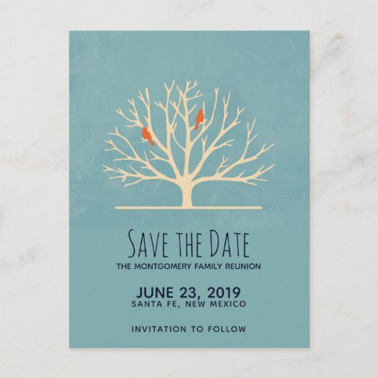 大きモダンな木の家族の懇親会にオレンジ色の鳥 ポストカード (正面)