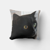 大き目の黒猫の枕、家または寮 クッション (正面)