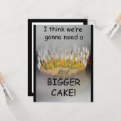 大き考えなお誕生日ケーキが必要だ！ カード (正面/裏面インサイチュ)