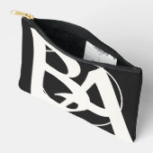 大き過ぎたイニシャル(白と黒) アクセサリーポーチ (見開き)