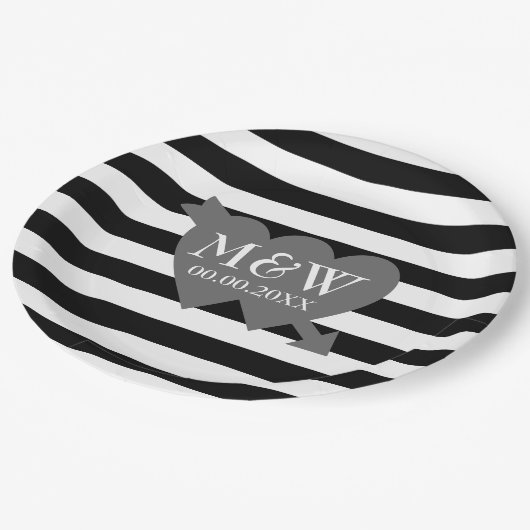 大はっきりした白黒ストライプの結婚プレート ペーパープレート (アングル)