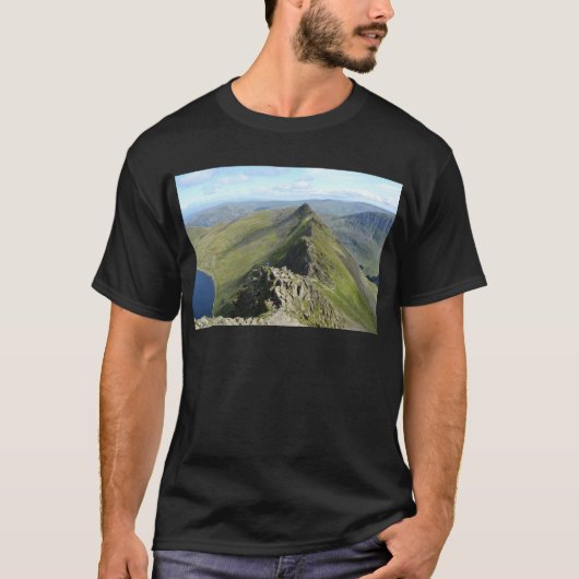 大またに歩く端-英国湖地区 Tシャツ (正面)