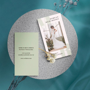 大イニシャルセージグリーンタイポグラフィ写真家 名刺