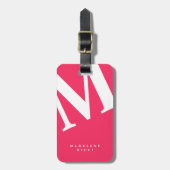 大イニシャル |モダンタイポグラフィ |ピンク ラゲッジタグ (正面縦)