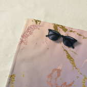 大エレガント理石 |ベージュミントセージグリーンバラ金ゴールド ビーチタオル (インサイチュ)