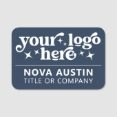 大カスタム社の従業員名タグ（ロゴ付き） 名札 (正面)