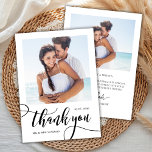大モダンお洒落文字2写真結婚s サンキューカード<br><div class="desc">お洒落Boho Chicモダン巨大な書道台本2写真の結婚サンキューカード。手スタイリッシュ結婚感謝していレタリングのタイポグラフィで文字「ありがとう」と正面に垂直の写真を特集したテンプレートは、白黒のテイルフォントのブラシスクリプトをスワップします渦巻形の。反対側の事前に作られたメ感謝していッセージと1枚の写真。簡単にあなたの名前とメッセージ感謝していをパーソナライズする。ノートもしを手書きしたい場合は、サンプル文字を削除して宇宙を増やす。おもしし救済まは合わせ品連絡が欲しい！</div>