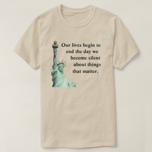 大事な事静かは決して成り立たない。 Tシャツ (デザイン正面)