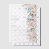 大人っぽいパステルカラーのバラの花 ブルー ホワイト フラワーの結婚式  ベラム紙招待状 (オフセット (招待状))