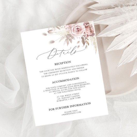 大人っぽいピンクのくすんだバラの花の結婚式の細部 エンクロージャーカード