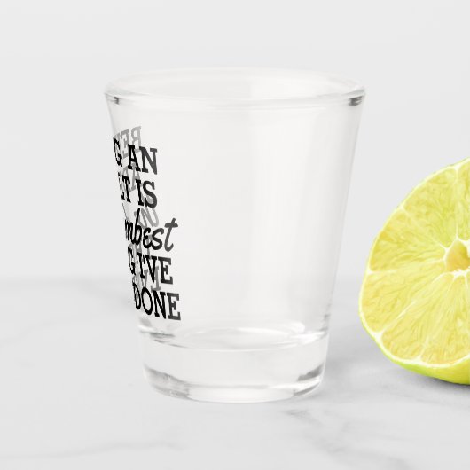 大人になることは私がやった最も恐ろしいことだ ショットグラス (右)