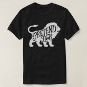 大人のハロウィーンコスチューム私がライオンのふりをする Tシャツ (デザイン正面)