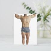 大人の白人の男性のボディビルダーが彼を保持 ポストカード (スタンド正面)