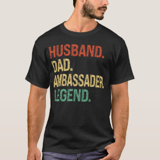 大使の夫パパ伝説の父の日の贈り物 Tシャツ