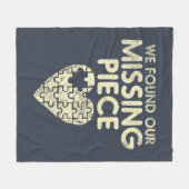 大切なピースが見つかった 養子縁組の誇り フリースブランケット (正面(横))