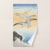 大原小村の荒れ狂う海の上の五つのカモメ バスタオルセット (ハンドタオル)