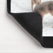 大地の平和 – 雪の森の中の2頭の鹿 マウスパッド (コーナー)