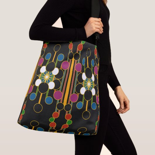 大型のトートバックモダンで幾何学的な#4 クロスボディバッグ (クローズアップ)