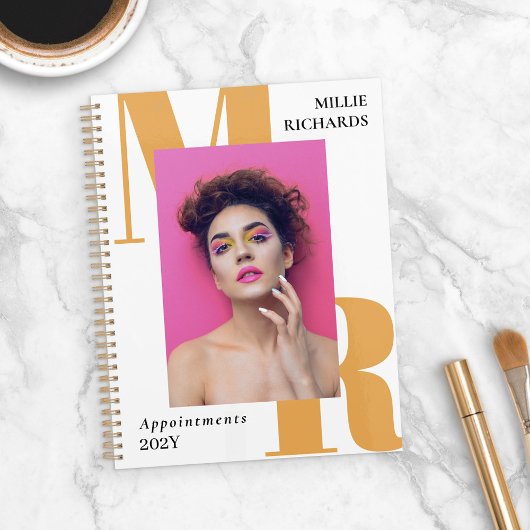 大型イエローイニシャルタイポグラフィフォトアポイントメント プランナー手帳