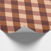 大型バッファローチェック、ココアブラウンとバフピンク ラッピングペーパー (角)