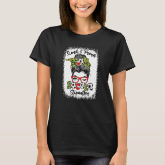 大声で誇りを持ったサッカーの継母Messy Bun Bleache Tシャツ