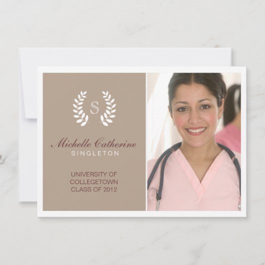 大学ブラウン及び白い卒業の発表 案内状 (正面)