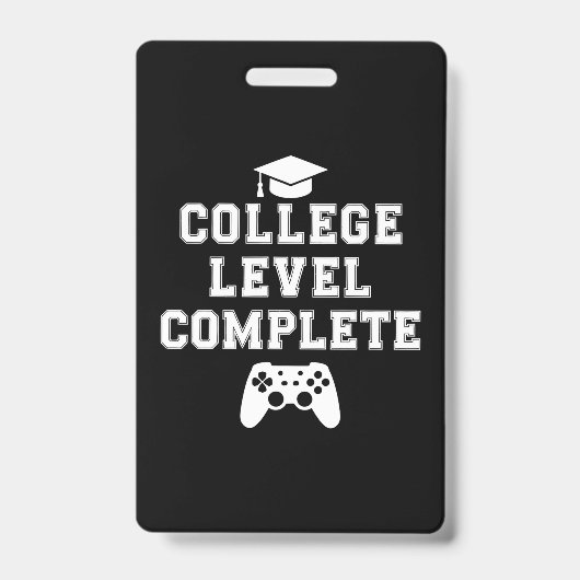 大学レベル完全卒業ゲーマーゲームプレイ バッジ (正面)