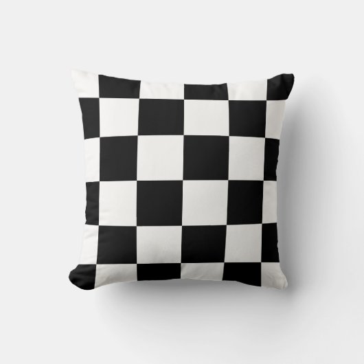 大市松模様に – 白黒 クッション (正面)