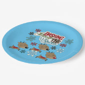 大急ぎで雪を投げる ペーパープレート (アングル)