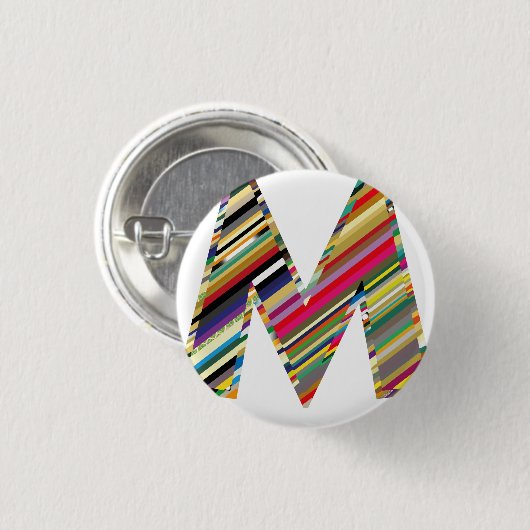 大文字M数々の色、 缶バッジ (正面&裏面)