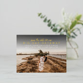 大日休暇の目的地の結婚式の日付を保存 箔招待状ポストカード (立ち正面)