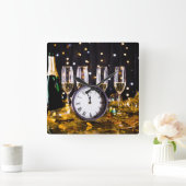 大晦日のお祝いスリッパリージョーのシャンパン スクエア壁時計 (ホーム)