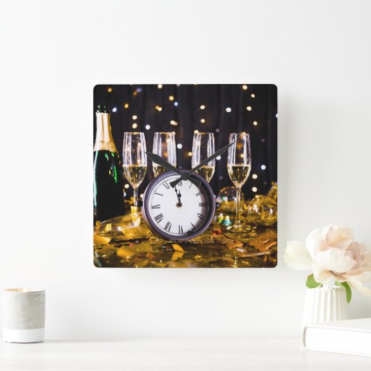 大晦日のお祝いスリッパリージョーのシャンパン スクエア壁時計 (ホーム)